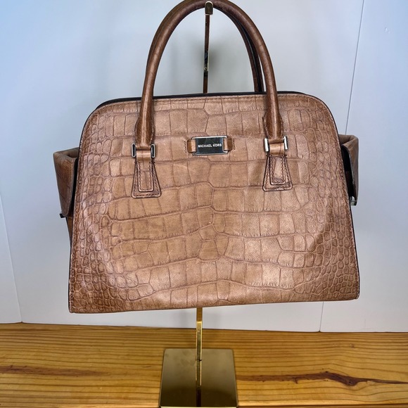 Michael Kors Satchel Brown Croc Embossed Leather Dome Handbag Purse - Picture 1 of 11